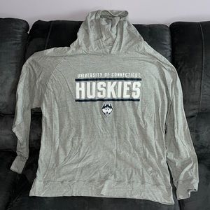 University of Connecticut Huskies size XXL hoodie shirt long sleeve front pocket